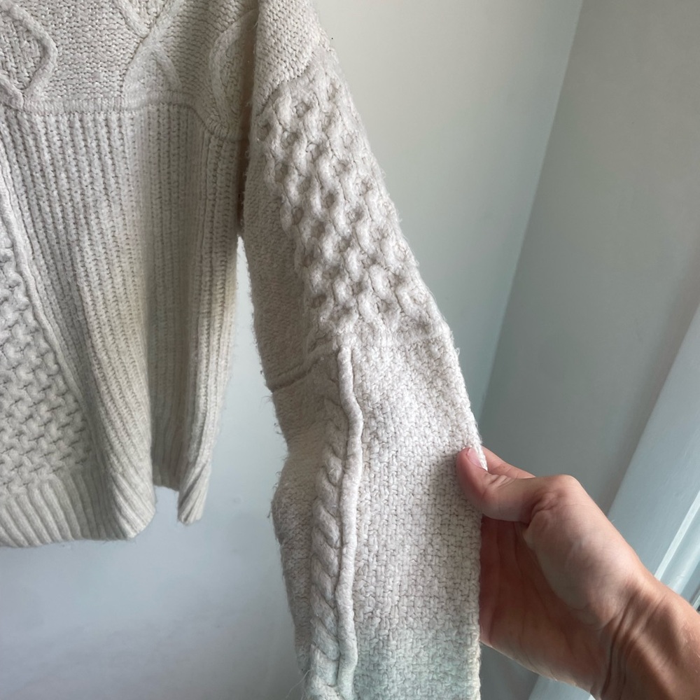 American Eagle Patchwork Knit White Crewneck Sweater Cozy Winter Small - Picture 2 of 5